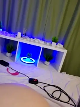 PumaShyXD xxx strip on cam for live porn chat