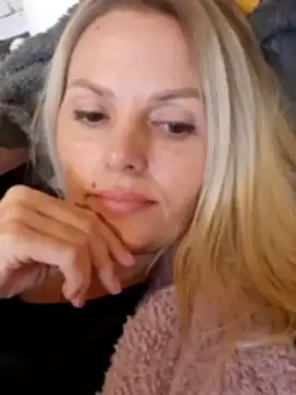 Angel_girllovemy xxx strip on cam for live porn chat
