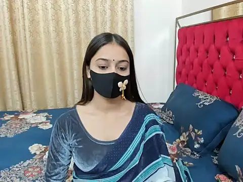 AttractiveQueen2002 xxx strip on cam for live porn chat