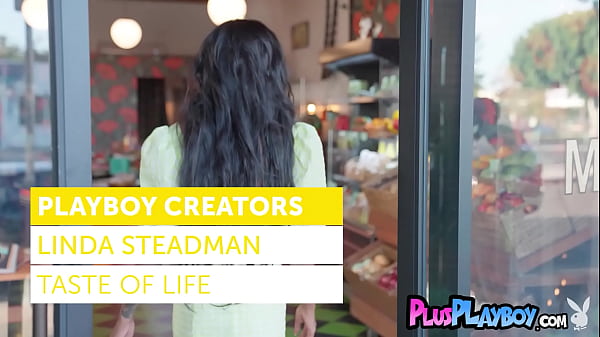 big tits ebony teen Linda Steadman posing in the store and exposed her big boobs and ass
