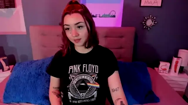 HannaRoggers xxx strip on cam for live porn chat