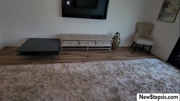 Hot teen stepsisters fucks stepbros bigcock on cam threesome