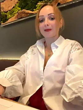 LadyTatiana_Madam xxx strip on cam for live porn chat
