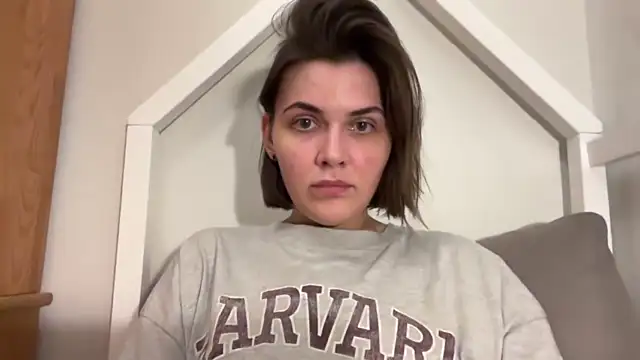 Meliassfuckslut xxx strip on cam for live porn chat