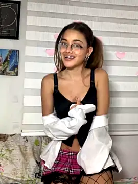 Miryamn xxx strip on cam for live porn chat