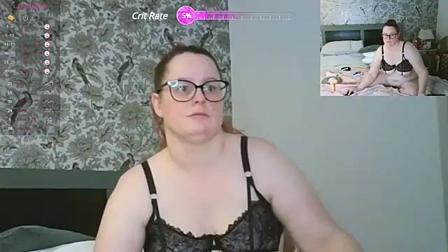 Naughtymommy81 xxx strip on cam for live porn chat