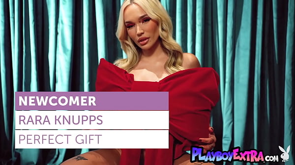 Passionate all natural blondie Rara Knupps gives the best holiday gift