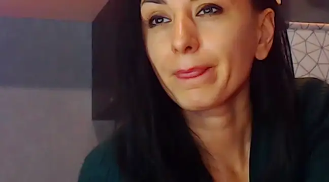 Siaconna xxx strip on cam for live porn chat