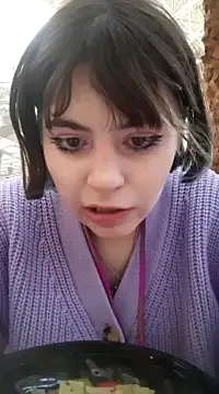 AwesomeMia xxx strip on cam for live porn chat