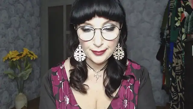 Aziza1 xxx strip on cam for live porn chat