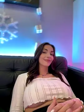 CharmingRuby xxx strip on cam for live porn chat