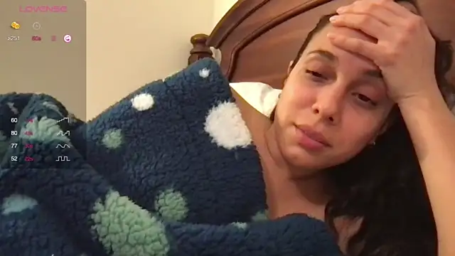 Cicithebaddest xxx strip on cam for live porn chat