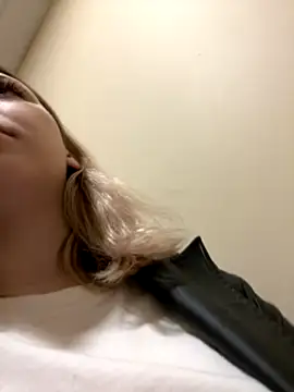 EmilieJenkins xxx strip on cam for live porn chat