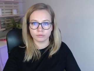 Holly95love nude before cam. Free Live Sex Chat Room