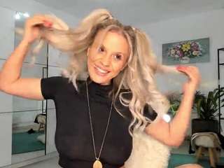 Smiley Ely nude before cam. Free Live Sex Chat Room