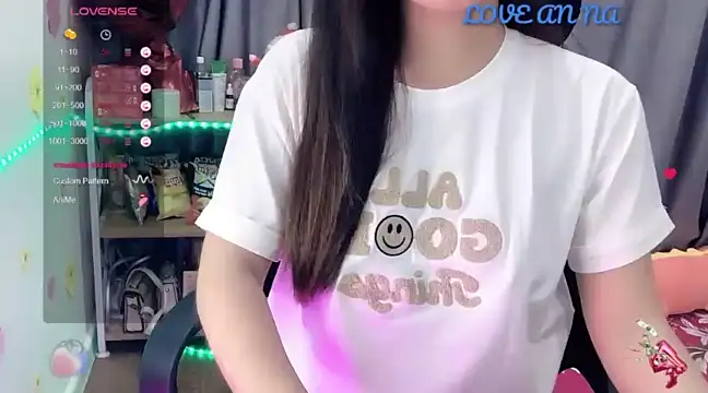 Gam-Kamii xxx strip on cam for live porn chat