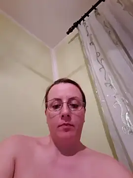 Goodass7 xxx strip on cam for live porn chat