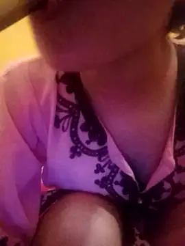Loubna20 xxx strip on cam for live porn chat