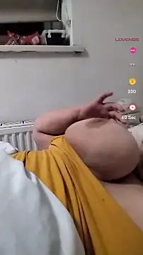 MiddleTrouble xxx strip on cam for live porn chat