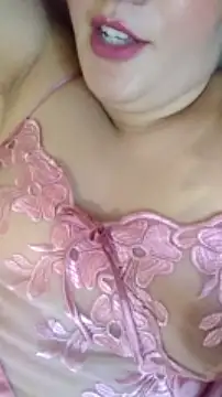 Rawya-34 xxx strip on cam for live porn chat