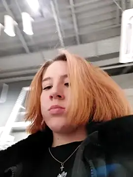 RiskyEmilianna xxx strip on cam for live porn chat