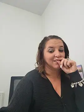 SouthernSass4U xxx strip on cam for live porn chat