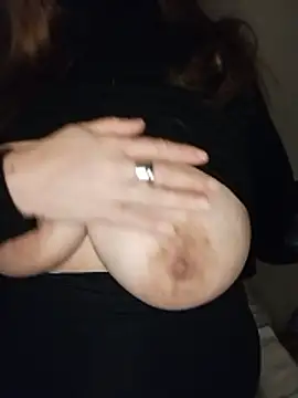 23Milly xxx strip on cam for live porn chat