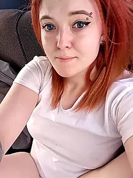 Baby-Gold xxx strip on cam for live porn chat