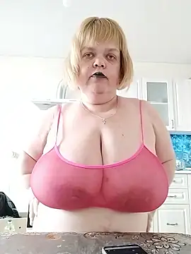 BUSTY-NADYA xxx strip on cam for live porn chat
