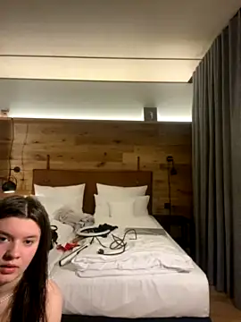 Cecelulu xxx strip on cam for live porn chat