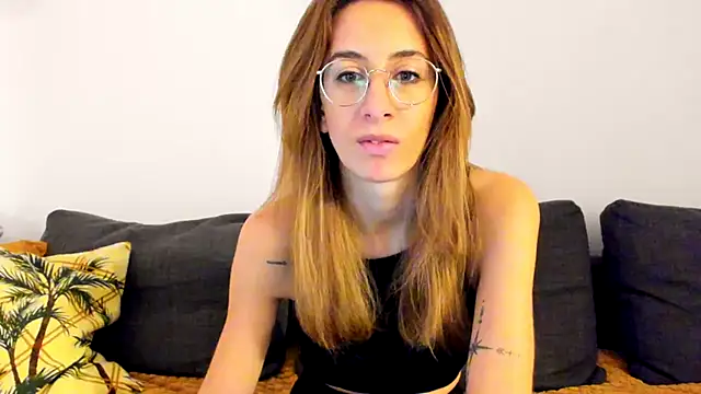 DesireMore90 xxx strip on cam for live porn chat
