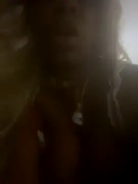Ebonysnow225 xxx strip on cam for live porn chat
