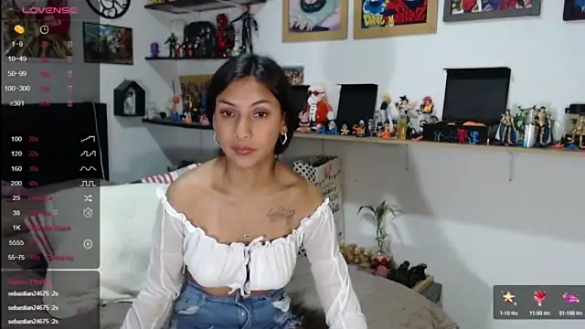 _emily_22 xxx strip on cam for live porn chat