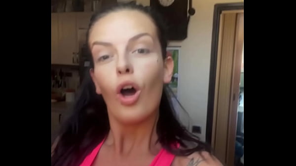 Show you deserve the attention of this control-obsessed domme