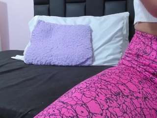 SunnyCurly nude before cam. Free Live Sex Chat Room