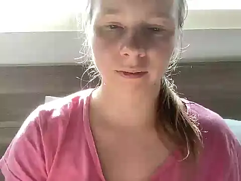 SweetLucy96 xxx strip on cam for live porn chat