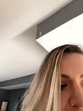 ToniVice xxx strip on cam for live porn chat