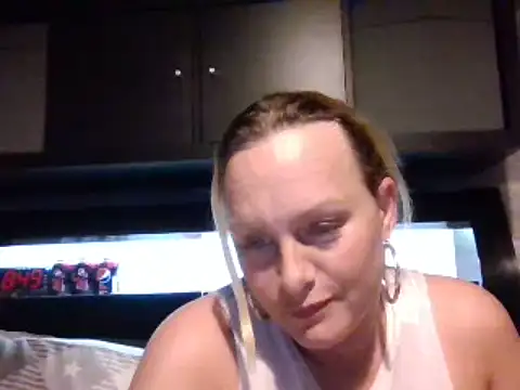 Wifey12345 xxx strip on cam for live porn chat