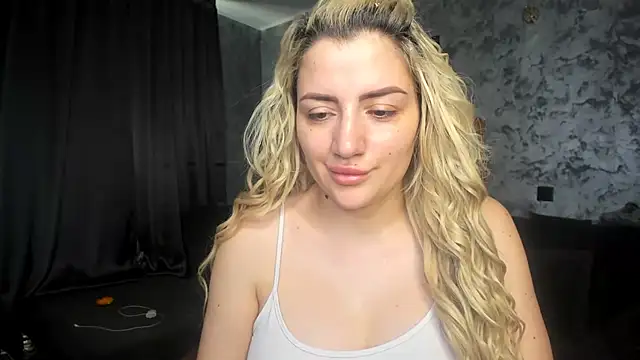 Ari_Vibe_Me xxx strip on cam for live porn chat