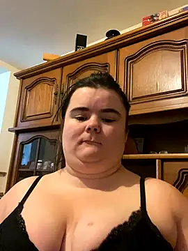 Cigallia xxx strip on cam for live porn chat