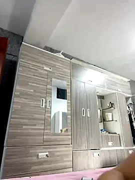 Diana743 xxx strip on cam for live porn chat