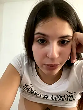 Lolykush xxx strip on cam for live porn chat