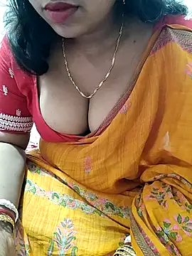 Yourmaya xxx strip on cam for live porn chat