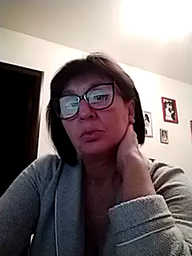 AlbinaXPretty xxx strip on cam for live porn chat