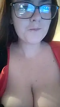 Cloeannbeth1 xxx strip on cam for live porn chat