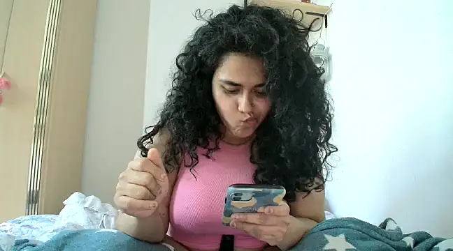 Curvydesifromgermany xxx strip on cam for live porn chat