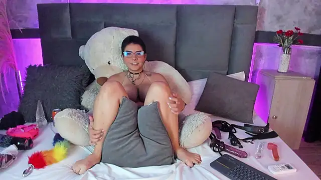 Evelyn_aradia xxx strip on cam for live porn chat