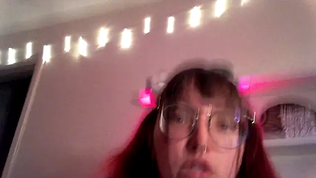 Itsmaddymtl xxx strip on cam for live porn chat