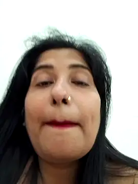 Priya69mummy xxx strip on cam for live porn chat