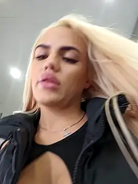 Santa__Monica xxx strip on cam for live porn chat
